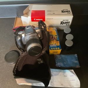 Canon T2 Rebel Film Camera w Case, 7 rolls Film